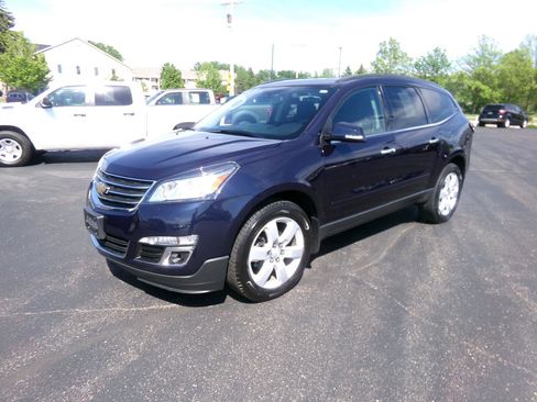 Used 2016 Chevrolet Traverse LT w/ Style and Technology Package AWD/4WD image 6