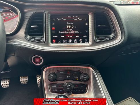 Used 2016 Dodge Challenger SRT Hellcat RWD image 19