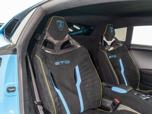 Used 2023 Lamborghini Huracan STO image 52