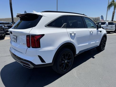 Used 2021 Kia Sorento SX AWD/4WD image 9