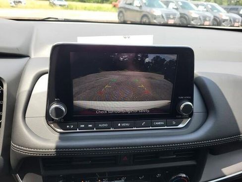 New 2025 Nissan Rogue S image 11