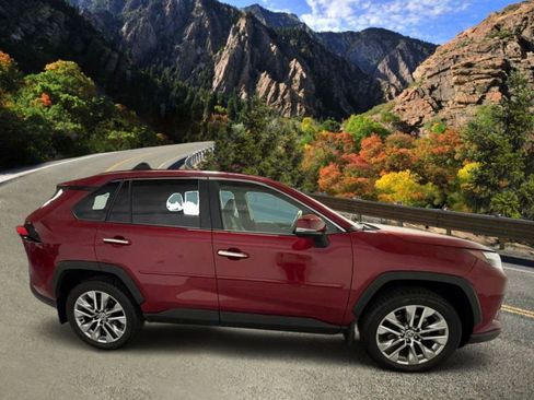 Used 2023 Toyota RAV4 Limited image 4