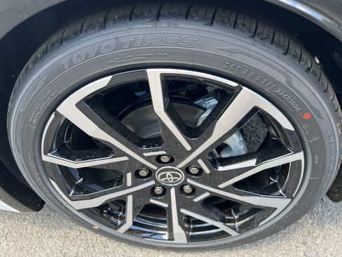 New 2026 Toyota Prius Plug-In Hybrid FWD image 7
