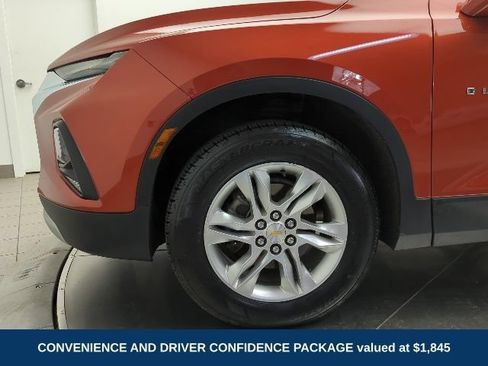 Used 2021 Chevrolet Blazer LT AWD/4WD image 2