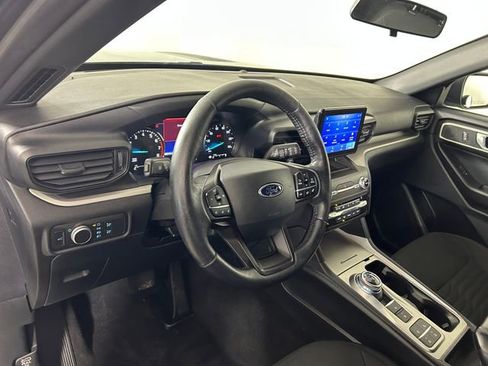 Used 2020 Ford Explorer XLT w/ Comfort Package image 14