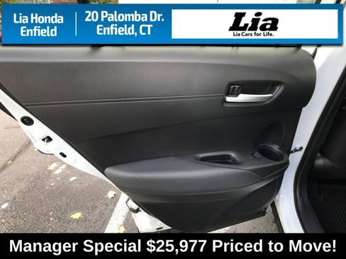 Used 2022 Toyota Corolla Cross XLE image 26