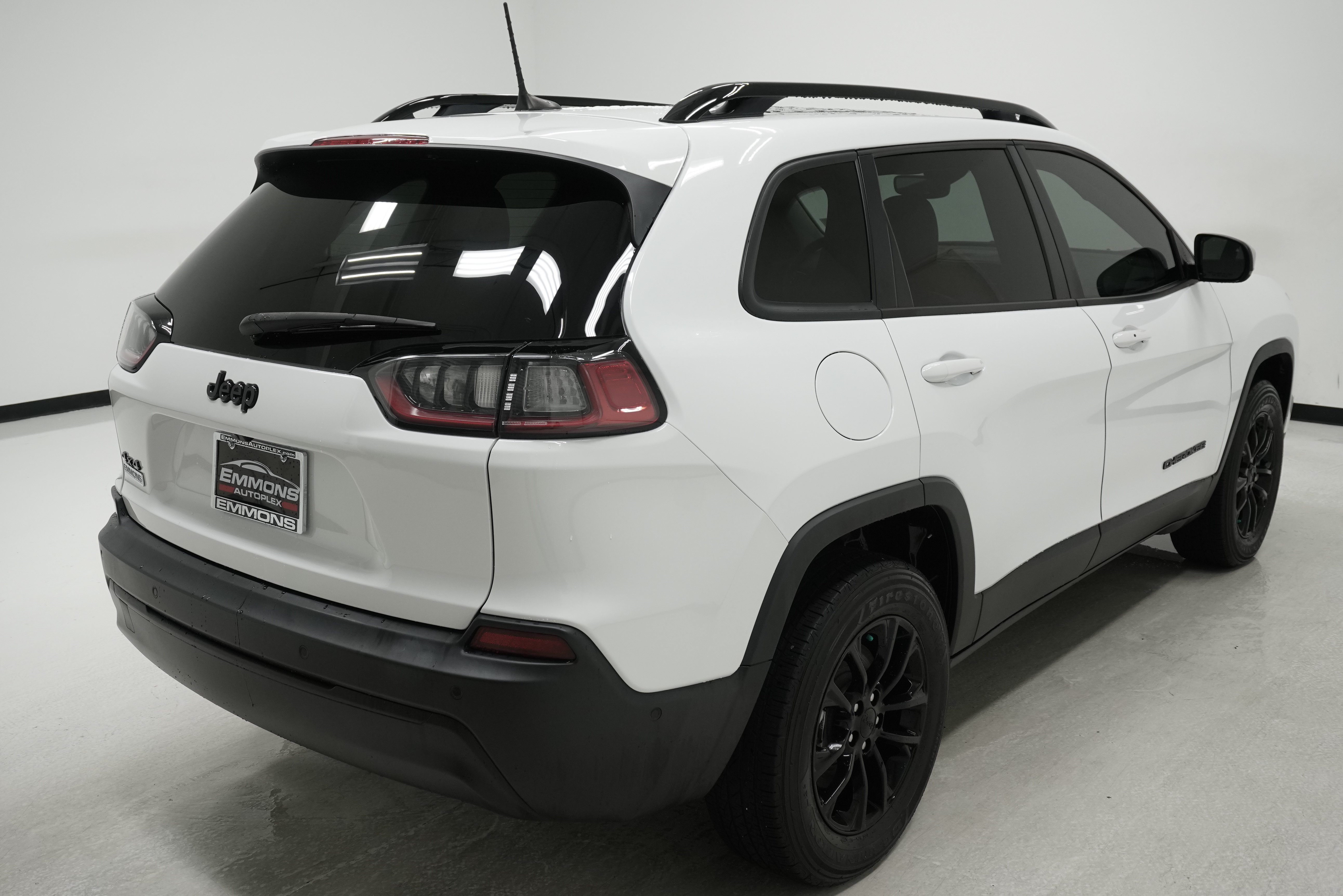Used 2023 Jeep Cherokee Altitude Lux w/ Lux Elite Package AWD/4WD image 4