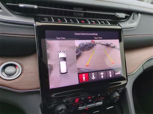 New 2025 Jeep Grand Cherokee Summit image 31