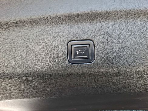 Used 2022 Cadillac Escalade Sport w/ Touring Package image 32