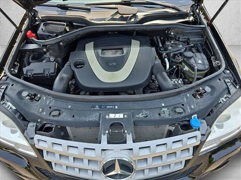 Used 2011 Mercedes-Benz ML 350 4MATIC image 30