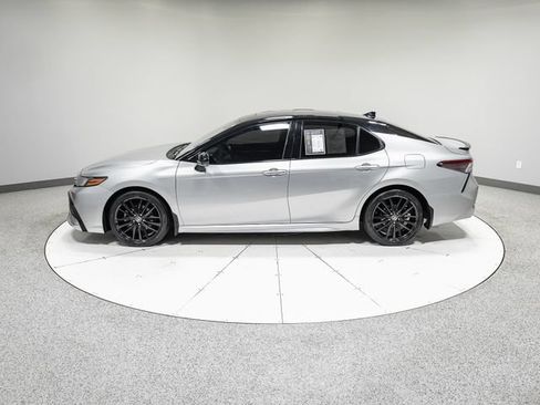Used 2022 Toyota Camry XSE FWD image 35