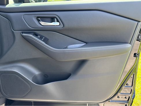 New 2026 Nissan Rogue SV image 10