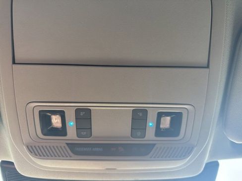 Used 2023 Ford Explorer XLT w/ Equipment Group 202A image 19