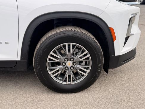 Used 2026 Chevrolet Traverse LT image 34