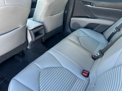 Certified 2021 Toyota Camry SE image 11