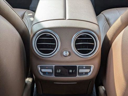 Used 2019 Mercedes-Benz E 300 4MATIC image 17