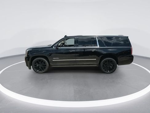 Used 2019 GMC Yukon XL Denali w/ Denali Ultimate Package AWD/4WD image 5
