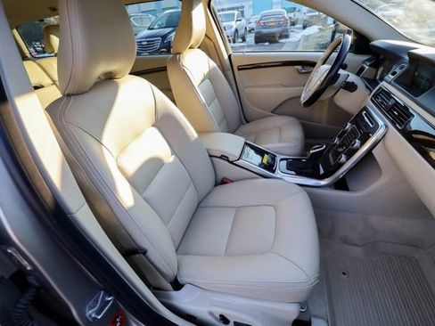 Used 2016 Volvo XC70 T5 Platinum image 43