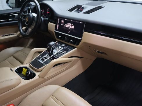 Used 2020 Porsche Cayenne AWD/4WD image 10