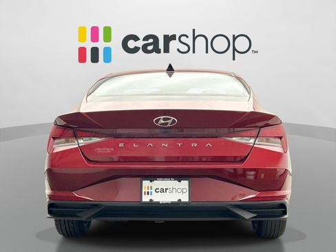 Used 2023 Hyundai Elantra SEL w/ Convenience Package FWD image 4