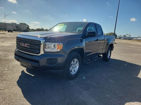 Used 2020 GMC Canyon W/T w/ Convenience Package image 2