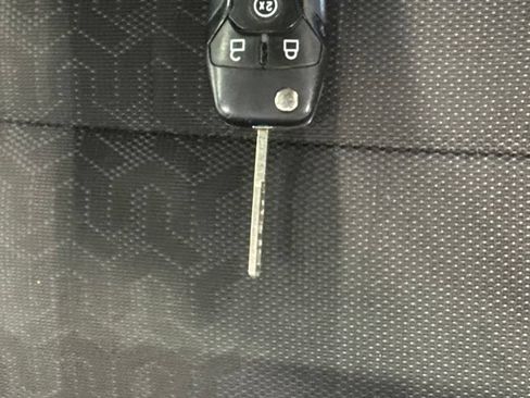 Used 2018 Ford F150 XLT w/ Equipment Group 302A Luxury AWD/4WD image 26