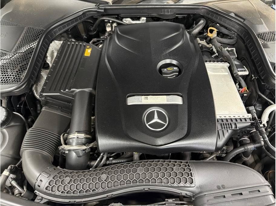 Used 2018 Mercedes-Benz C 300 Sedan image 16