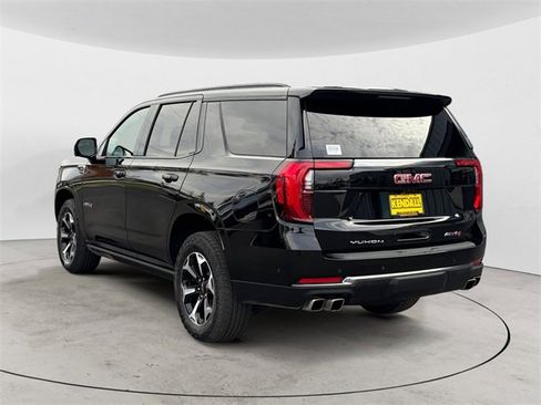 Used 2025 GMC Yukon AT4 w/ AT4 Premium Package image 5