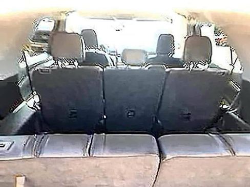 Used 2024 Ford Explorer XLT w/ Equipment Group 202A RWD image 11