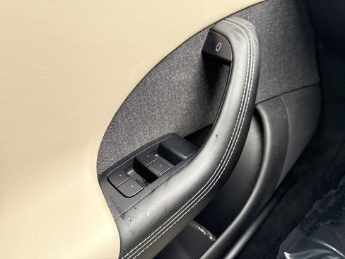 Used 2021 Tesla Model S Long Range image 30