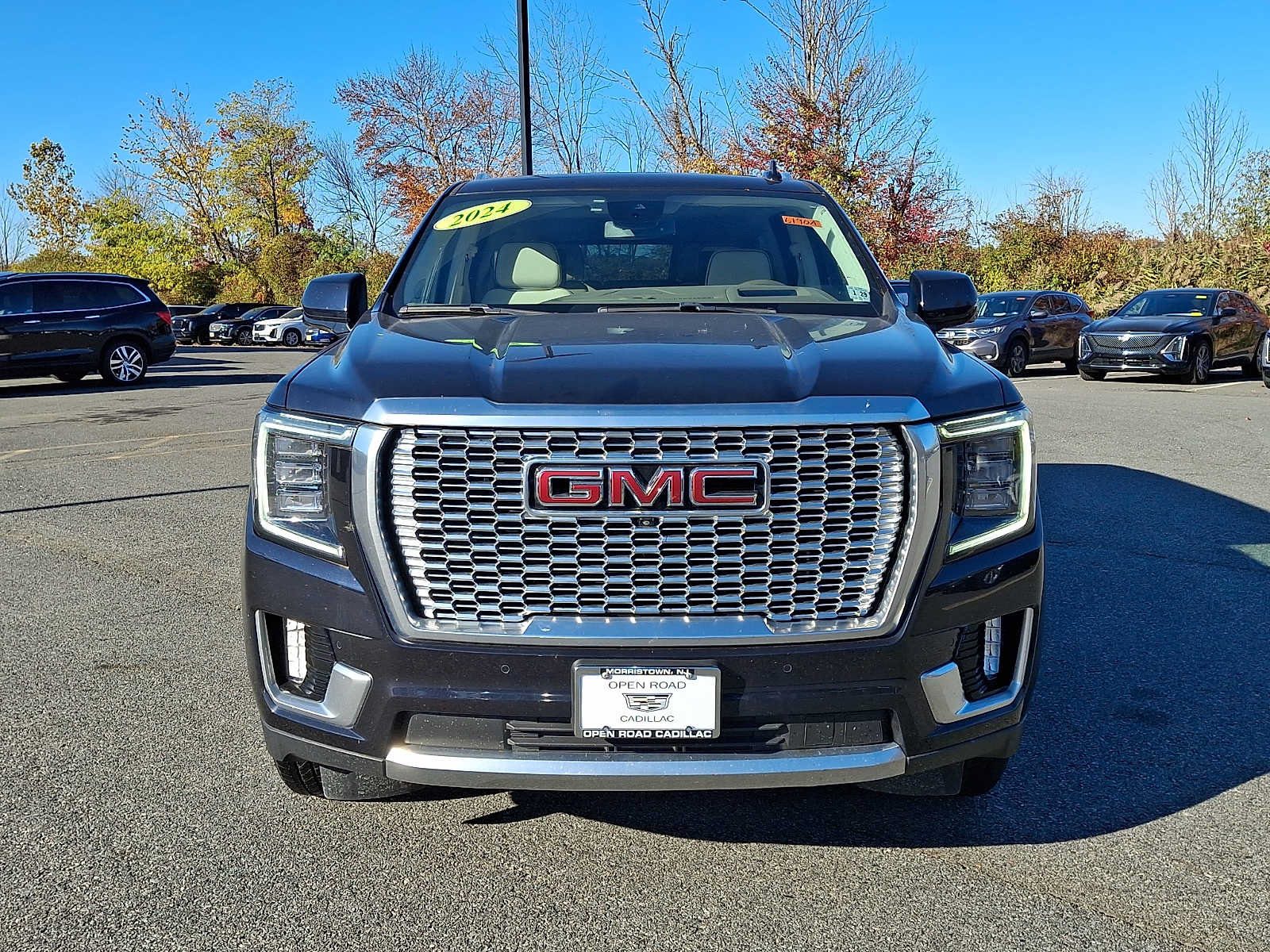Used 2024 GMC Yukon Denali AWD/4WD image 2
