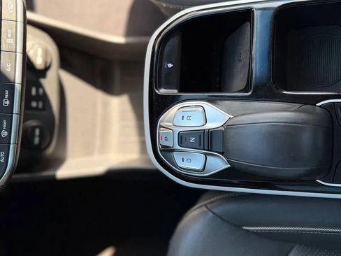 Used 2017 Hyundai Ioniq Limited w/ Limited Ultimate Package 02 image 41