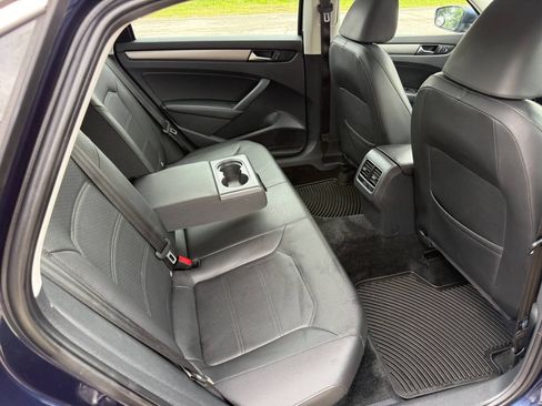 Used 2015 Volkswagen Passat TDI SE FWD image 22