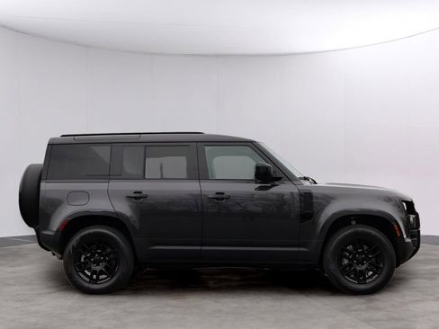 New 2026 Land Rover Defender 110 S AWD/4WD image 4