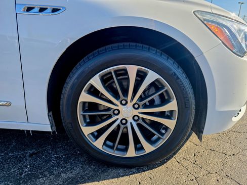 Used 2017 Buick LaCrosse Preferred image 27