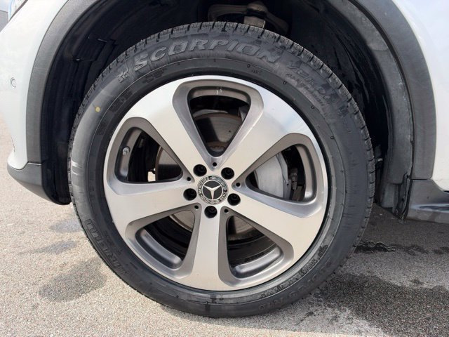 Used 2018 Mercedes-Benz GLC 300 4MATIC image 11