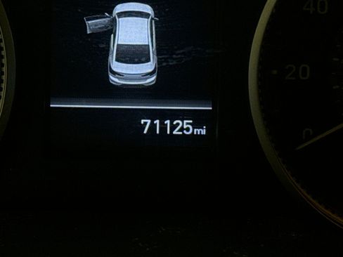 Used 2020 Hyundai Elantra SEL FWD image 9