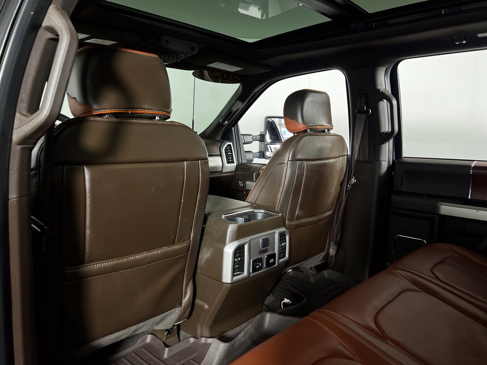 Used 2022 Ford F250 King Ranch w/ King Ranch Ultimate Package AWD/4WD image 27