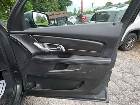 Used 2017 GMC Terrain SLE FWD image 29
