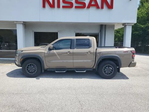 Used 2024 Nissan Frontier PRO-4X w/ Pro Premium Package AWD/4WD image 11