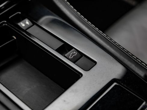 Used 2014 Aston Martin V8 Vantage S RWD image 55