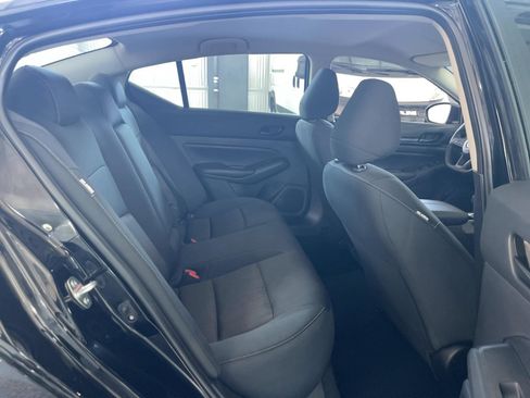 Used 2025 Nissan Altima 2.5 S FWD image 16