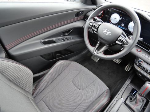 Used 2025 Hyundai Elantra N Line image 9