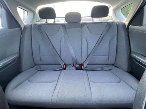 Used 2025 Kia K4 LXS image 38