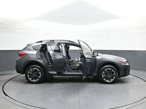 Used 2021 Subaru Crosstrek 2.0i Premium w/ Moonroof Package image 42
