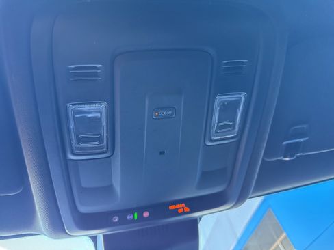 Used 2023 Chevrolet Suburban LS image 28