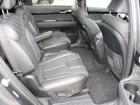 Used 2022 Hyundai Palisade Calligraphy image 18