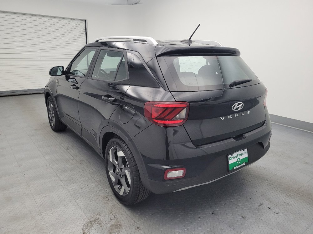 Used 2023 Hyundai Venue SEL FWD image 5