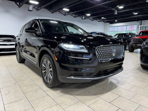 Used 2023 Lincoln Nautilus AWD w/ Premium Package image 9