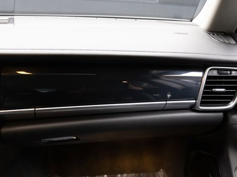 Used 2016 Porsche Panamera S image 99